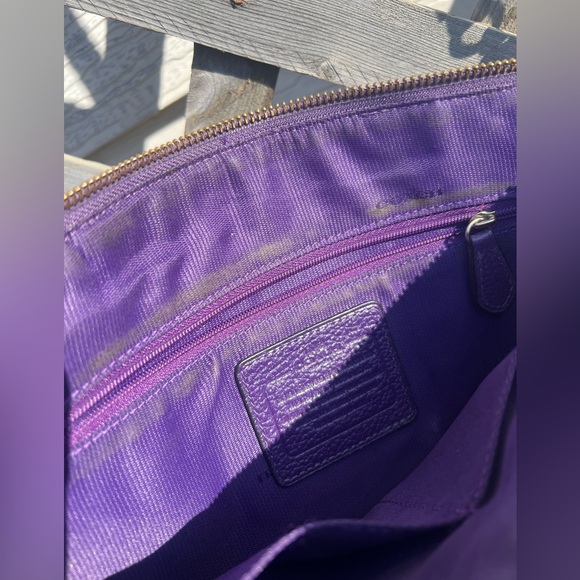 🔥🔥LOW START🔥🔥Vintage Coach purple leather crossbody bag - Picture 5 of 11